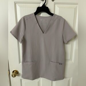 Figs light gray Casma scrub top size XS